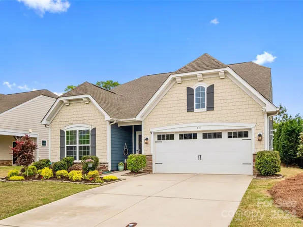 431 Kentmere Ln, Lake Wylie, SC 29710