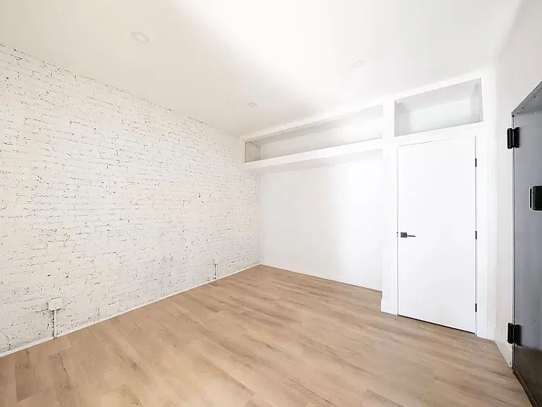 180 5th Ave #1 — Photo 9