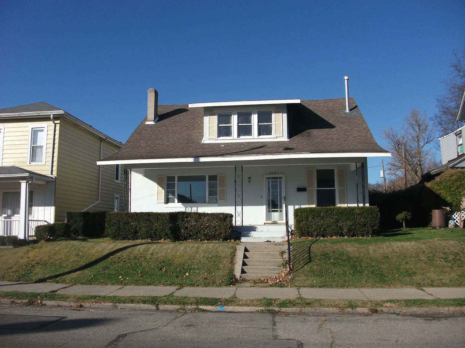 359 N Western Ave photo 1