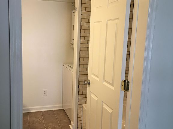 Stack Washer Dryer and Bath Tub/Shower