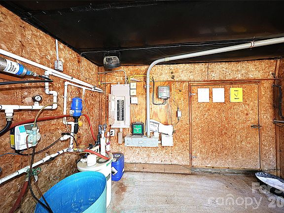 5th image of 8280 Henry Gibson Rd