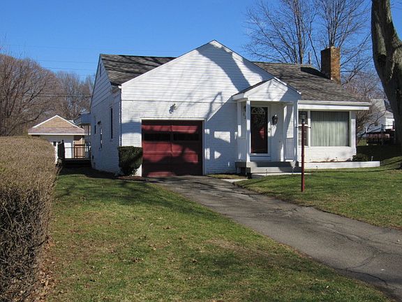 2nd image of 625 Nevada Dr