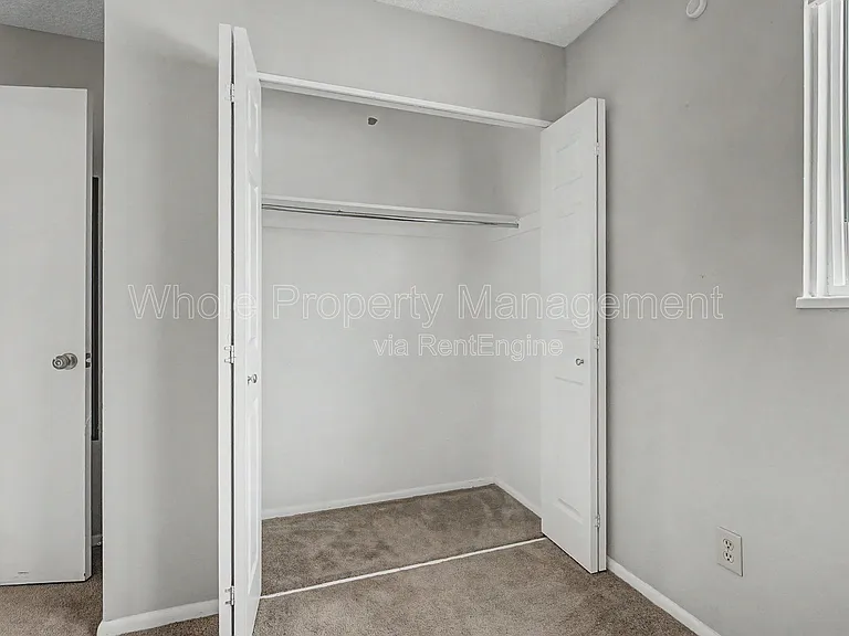 8705 Santa Fe Dr — Photo 16