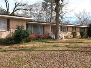 305 Laurel St, Summit, MS 39666