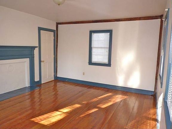 1st Floor Bedroom #1