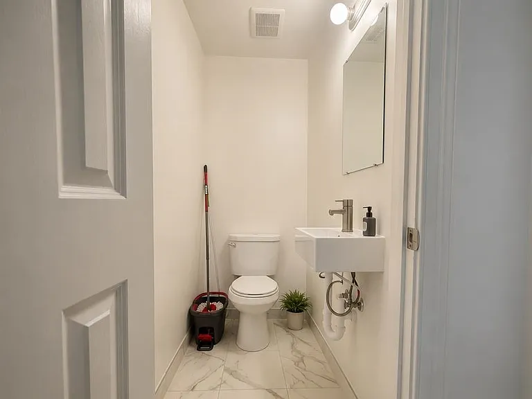 73 Sanford Pl #2 — Photo 8
