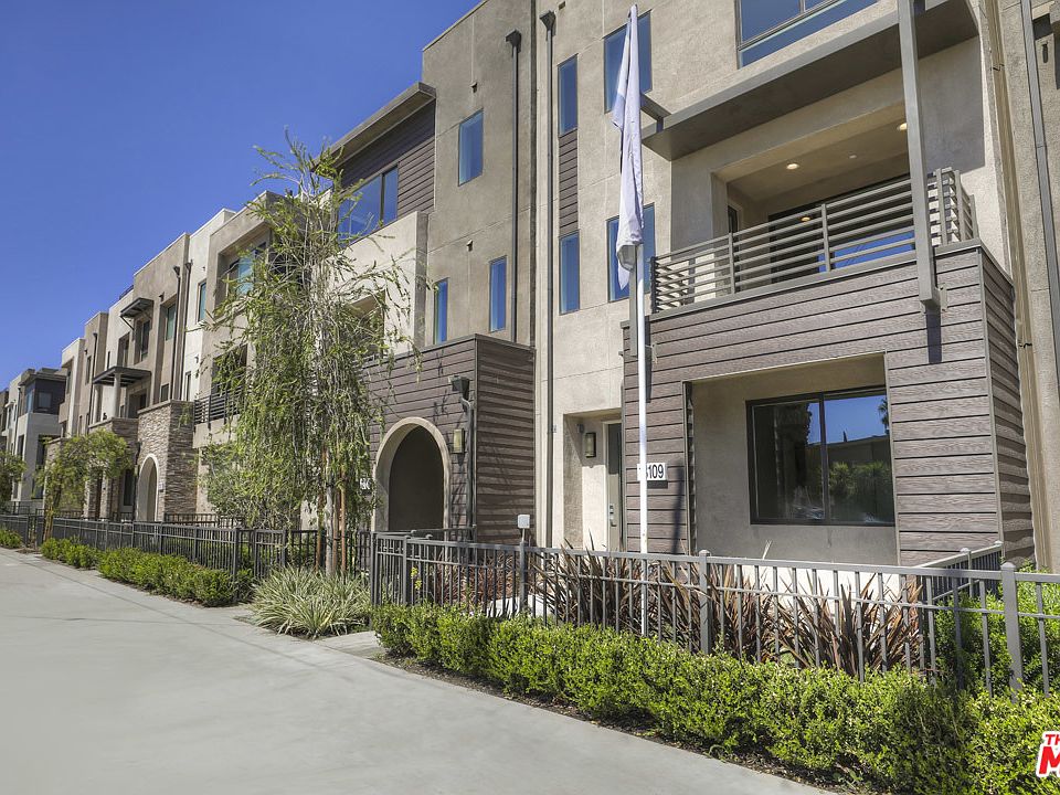 1st image of 13167 Victory Blvd