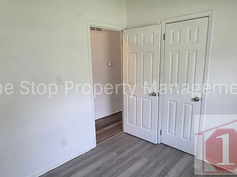 18508 E 5th St N — Photo 10