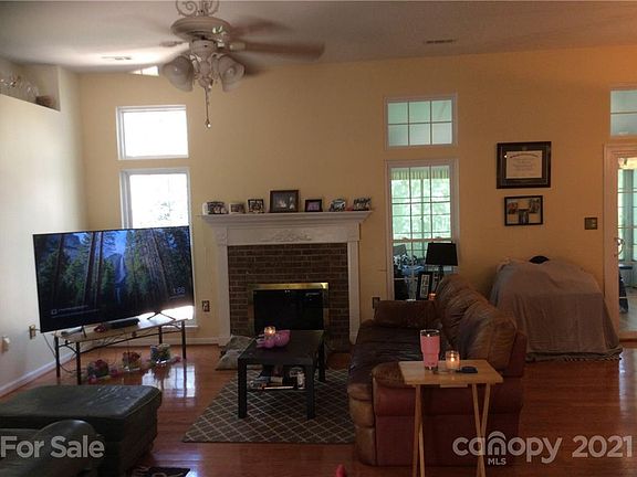 4th image of 12529 Cedar Fall Dr