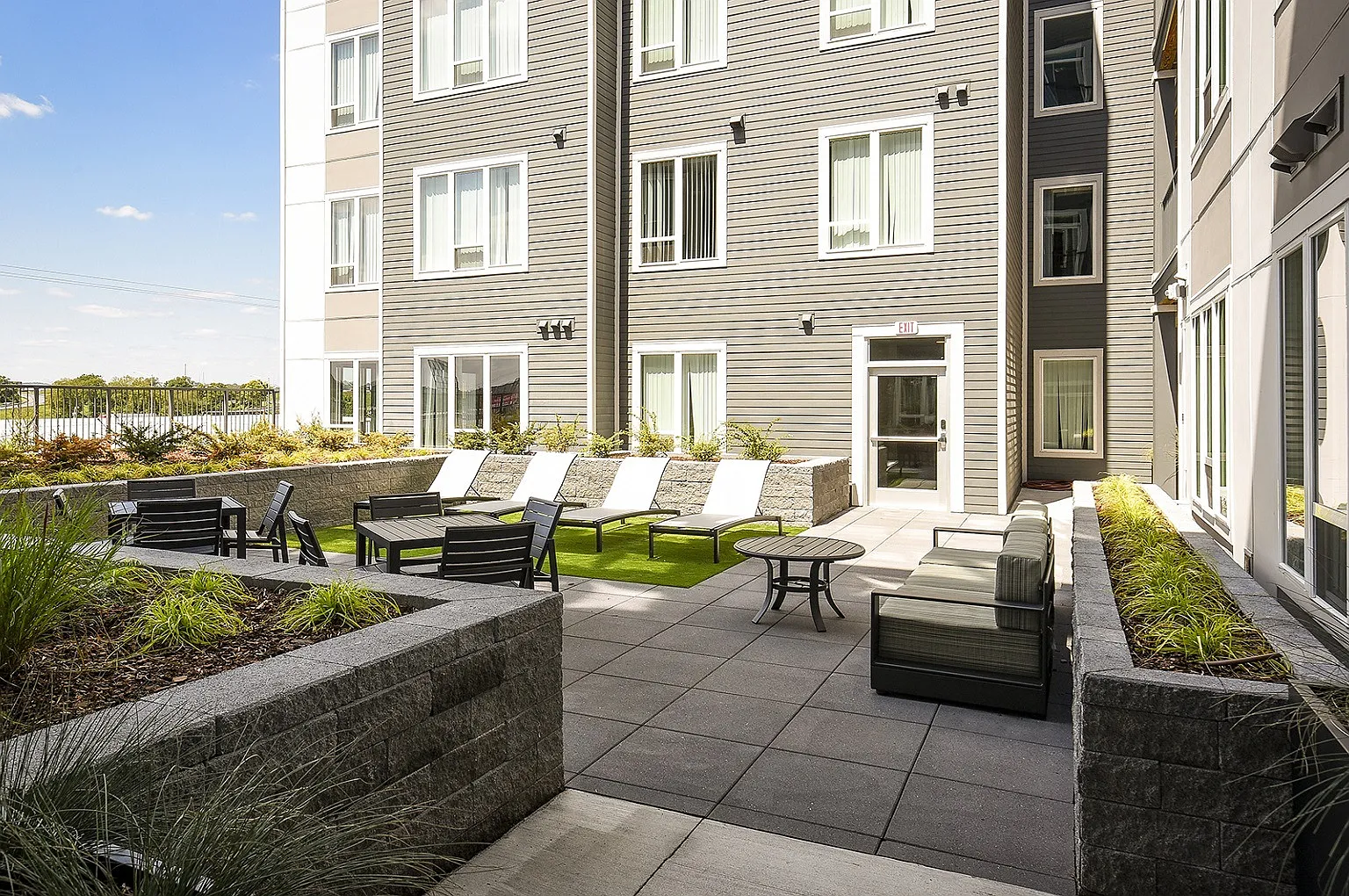 900 at Cleveland Park — Photo 3