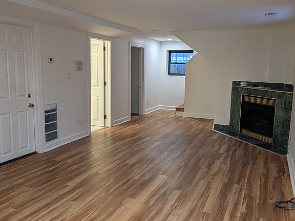 4th image of 3139 N Clifton Ave #1R