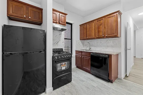 Rented by REAL New York | media 19