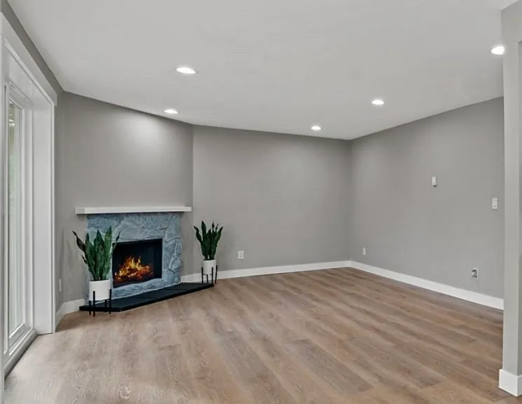 1629 Maple Ln #G5 — Photo 4