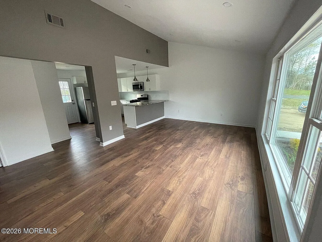 2 bed, 768 sqft, $2,600 — Photo 4
