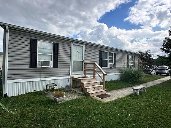 2nd image of 774 Fox Pointe Dr