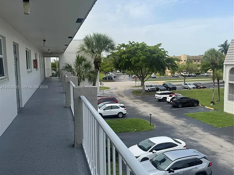 8220 Sunrise Lakes Blvd #309 — Photo 2