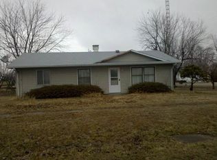 304 W 8th St, Belle Rive, IL 62810