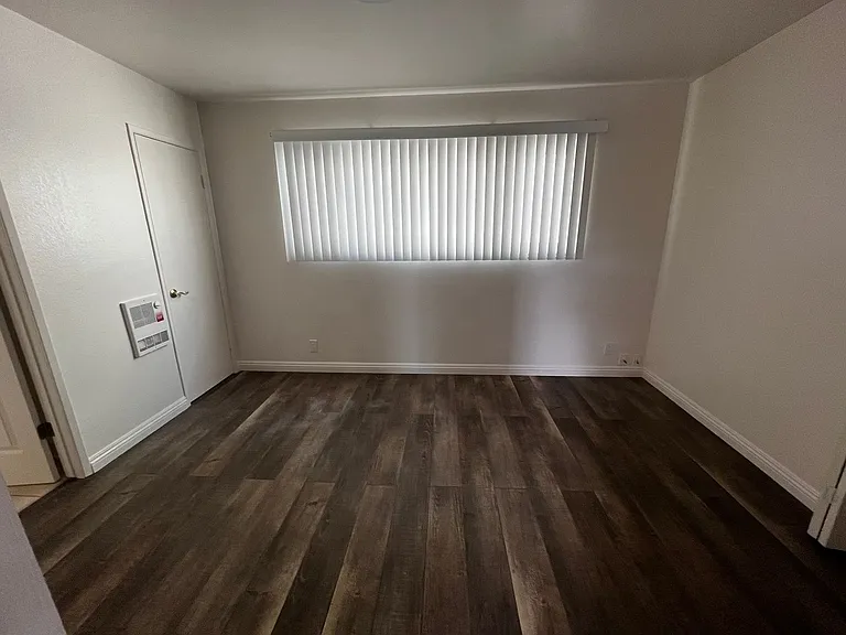 1300 Edgewood Way — Photo 6