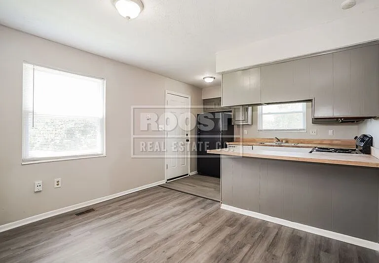 5623 Chatford Dr — Photo 4