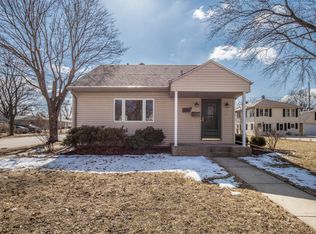 7803 Eagle St, Wauwatosa, WI 53213