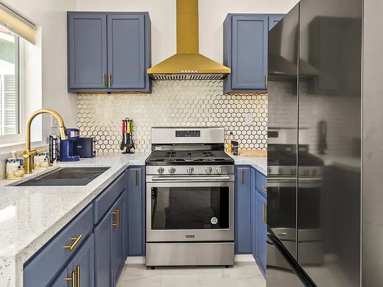 2089 N San Antonio Rd — Photo 10