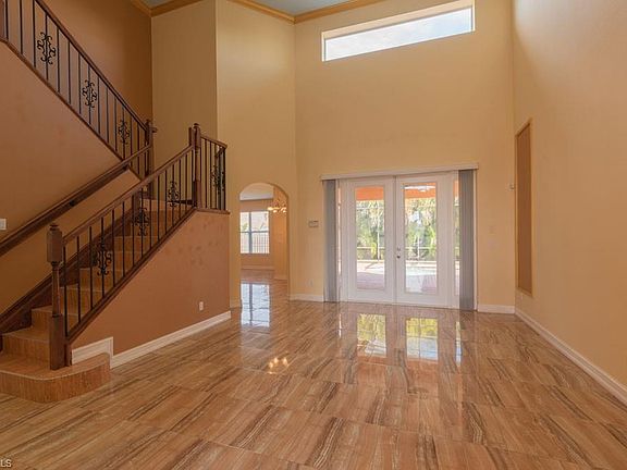 3rd image of 4219 Chiquita Blvd S
