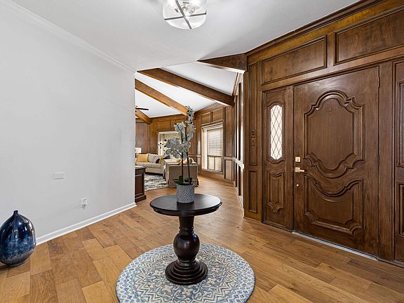 2nd image of 1201 Montclair St
