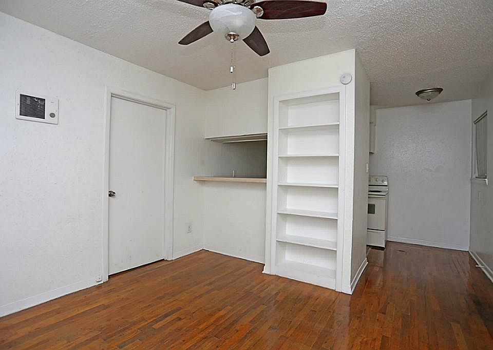 1st image of 4921 Crawford St APT 9