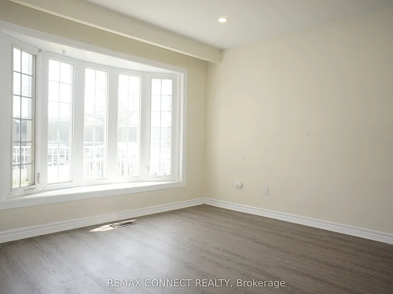 46 Shoredale Dr — Photo 12