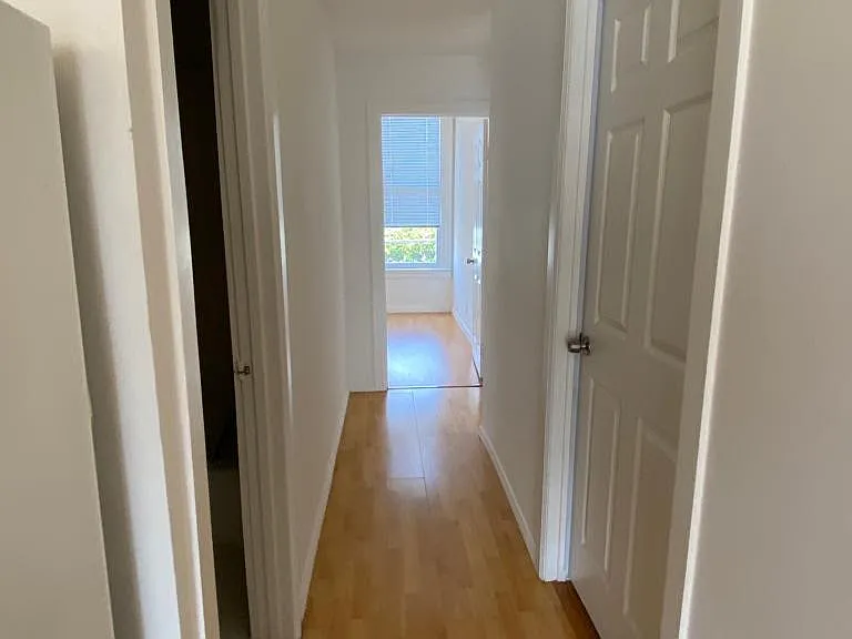 1030 York St — Photo 4