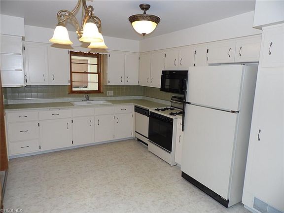 4th image of 2786 Norma St
