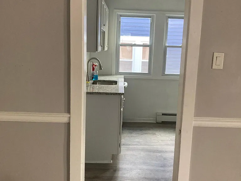 123 E Franklin Ave #1 — Photo 12