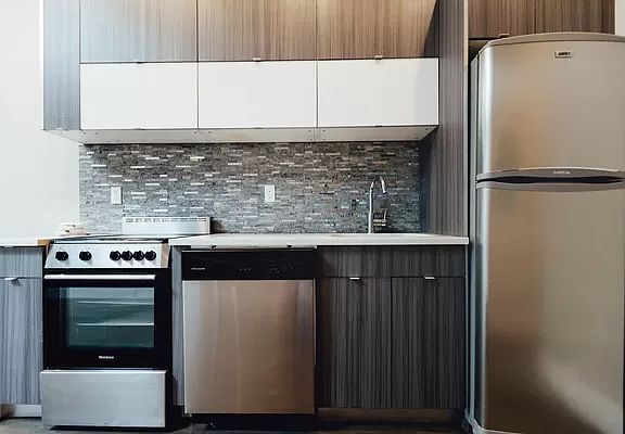 3rd image of 1491 Gates Ave APT 2