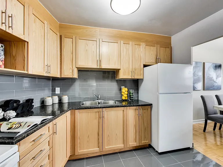 6000 Bathurst St — Photo 45