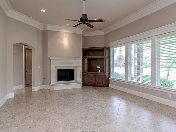 4th image of 4303 Willowick Dr