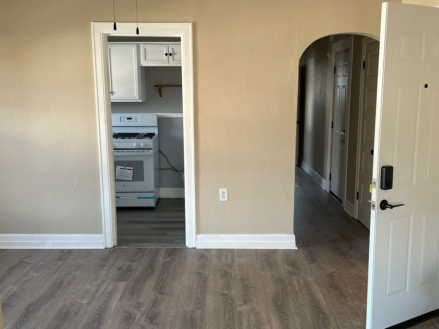 2 bed, 1150 sqft, $1,060 — Photo 3