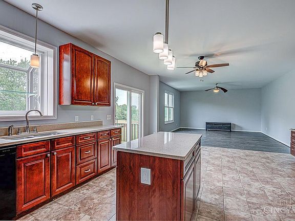 4th image of 7260 California Ln