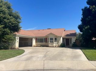 1876 W Orange Ave, Porterville, CA 93257