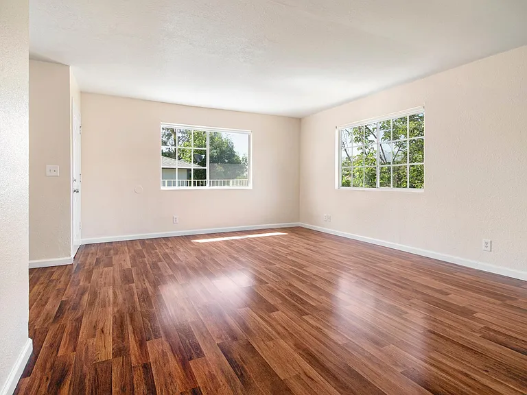 3438 Nashland Ave — Photo 5