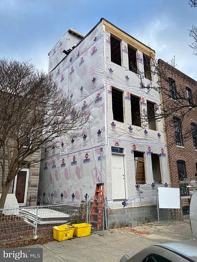 2nd image of 3026 Elliott St
