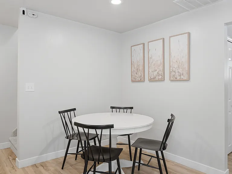 2569 N 2900 E — Photo 7