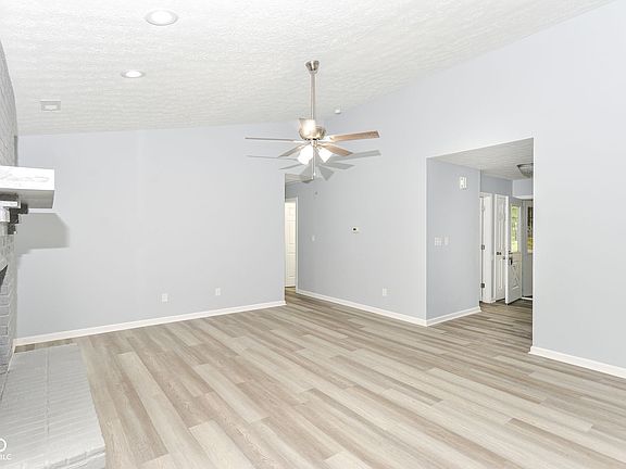 3rd image of 3023 River Birch Dr