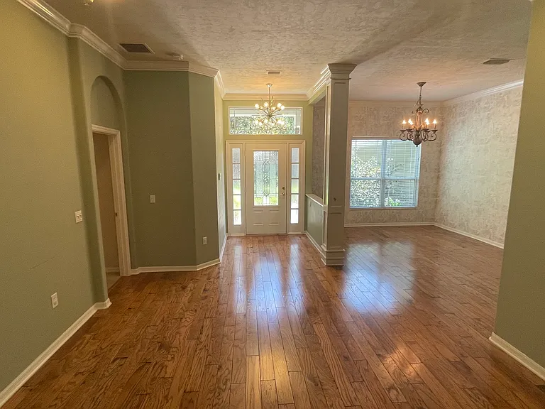 8718 SW 8th Pl — Photo 3