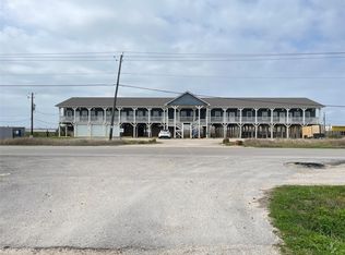 1015 Bluewater Dr #4, Freeport, TX 77541