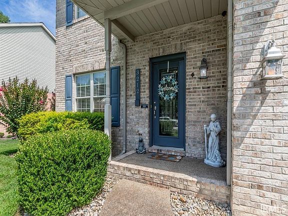 4th image of 3212 Roselawn Dr