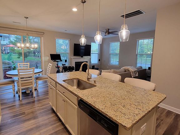4th image of 5806 Clan Maclaine Dr