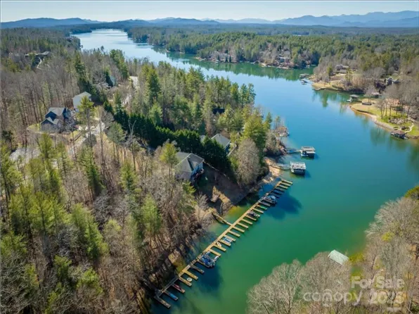 1504 Brentwood Pl, Morganton, NC 28655