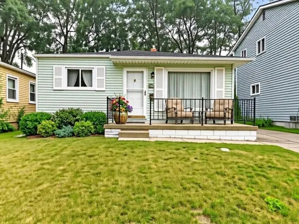 574 E Dallas Ave, Madison Heights, MI 48071