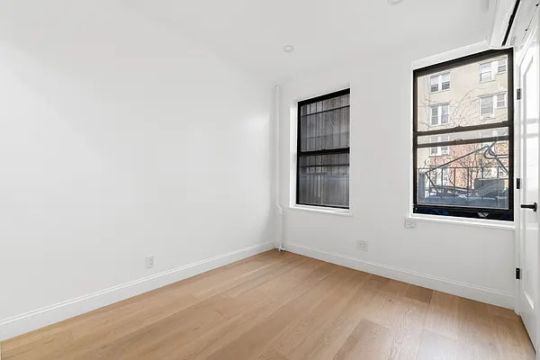 Rented by REAL New York | media 9