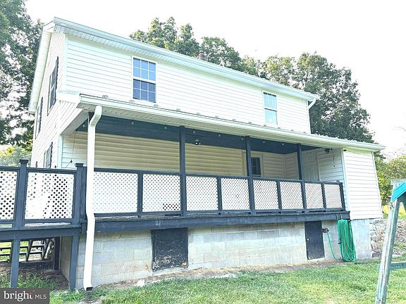 5th image of 2600 Middle Cove Rd